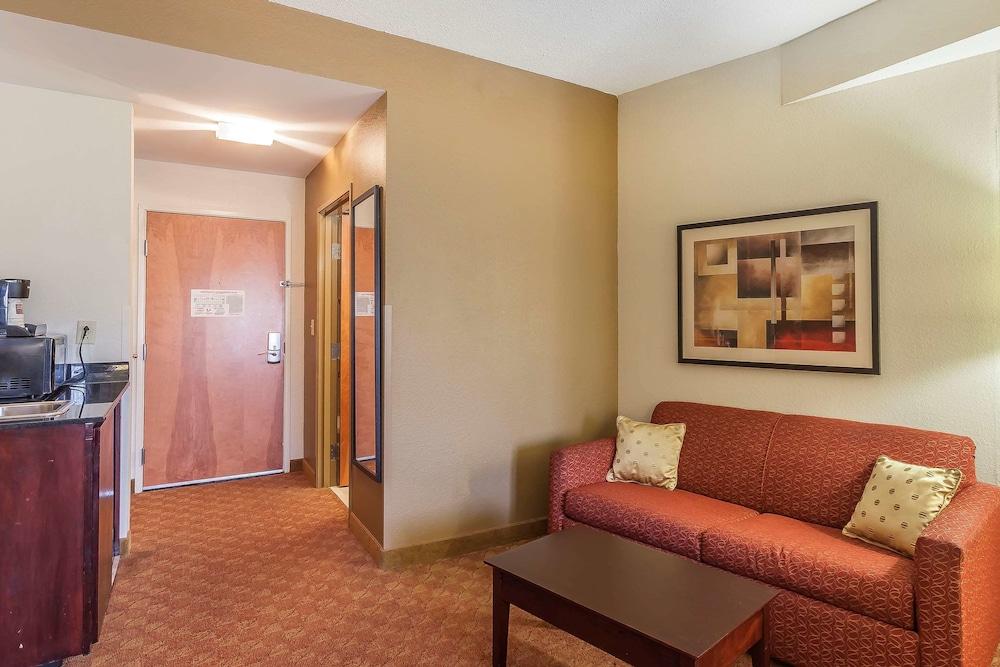 Comfort Suites Suffolk - Chesapeake Exterior foto